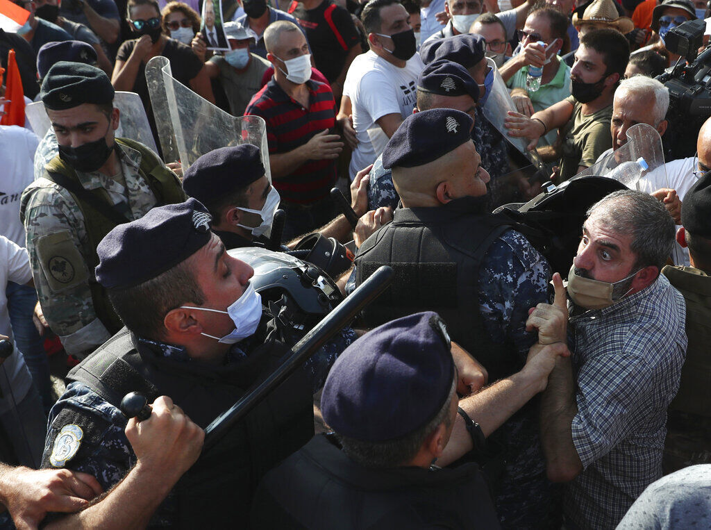 APTOPIX Lebanon Protest